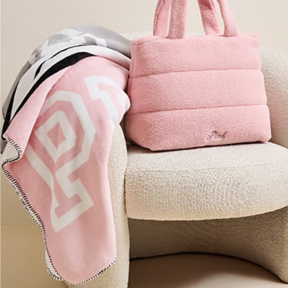 Victoria’s Secret PINK Cozy Tote & Sherpa Blanket - New With Tag